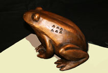 Small Frog, bronze sculpture by Paula Zima